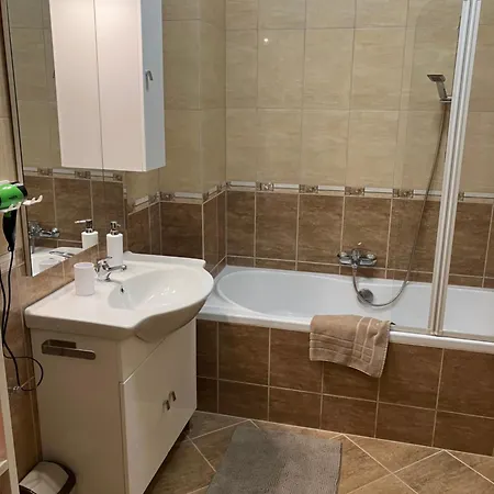 Jama-keco Apartament Bonyhád